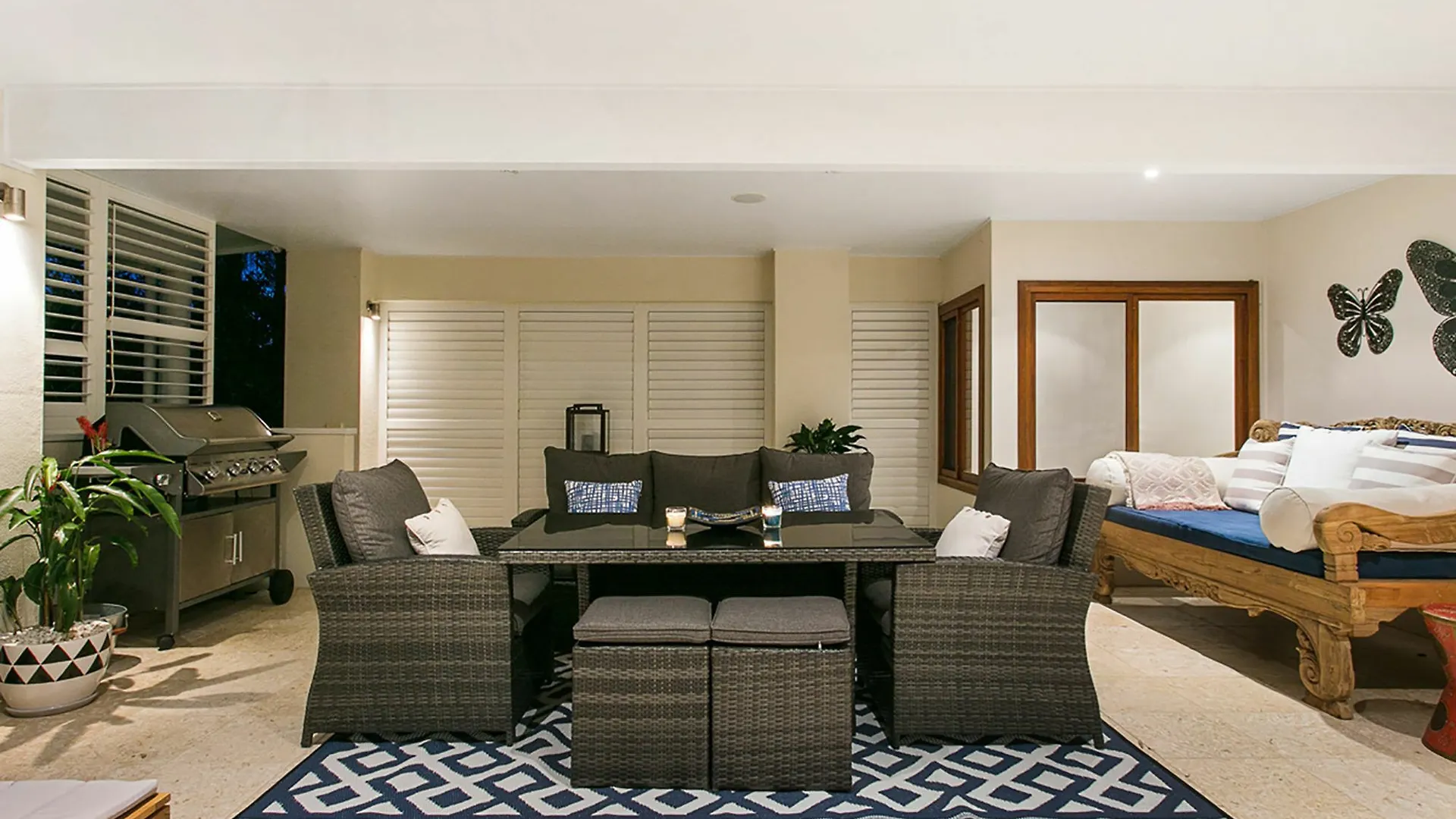 Apartment Beachcomber Blue - Expansive Beachfront Property Byron Bay Australia