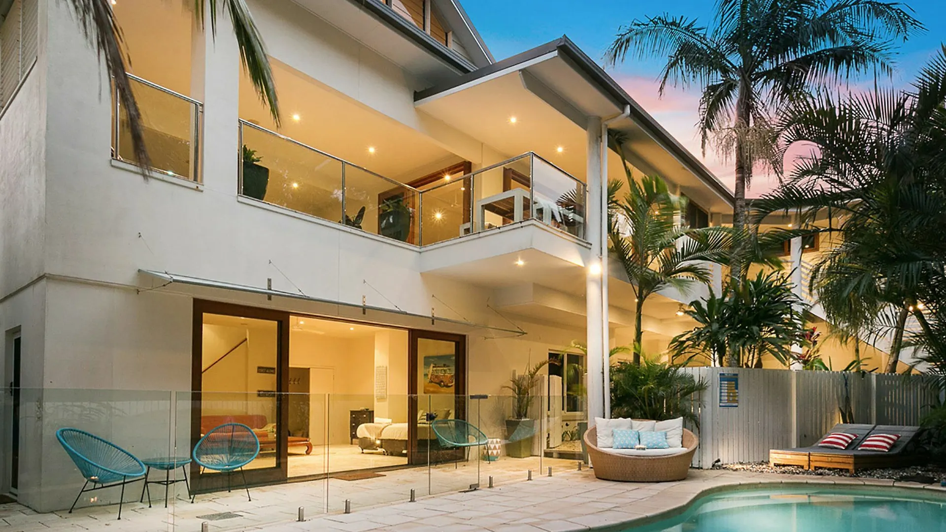 Beachcomber Blue - Expansive Beachfront Property Byron Bay 0*,